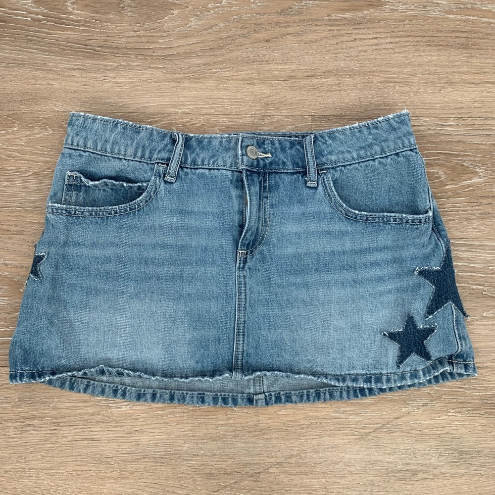 Hollister Denim Star-Embellished Skirt Size 8 (W29)